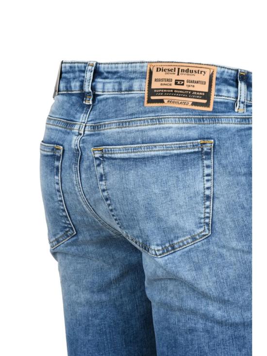 25FW 디젤 데님 팬츠 연한 파란색 면 혼방 D-Ebbey 슬림 진 - DIESEL