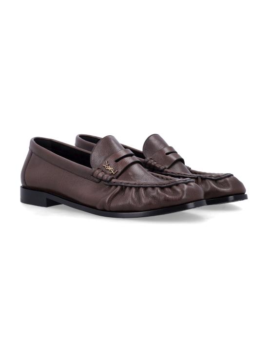 26FW 생로랑 매트 레더 서플 르 로퍼 83947125VAA 2128 Marrone - SAINT LAURENT