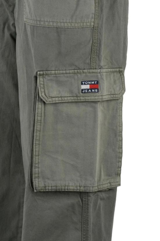  토미진 팬츠 실용적인 패치 포켓이 달린 와이드 레그 카고 - TOMMY JEANS