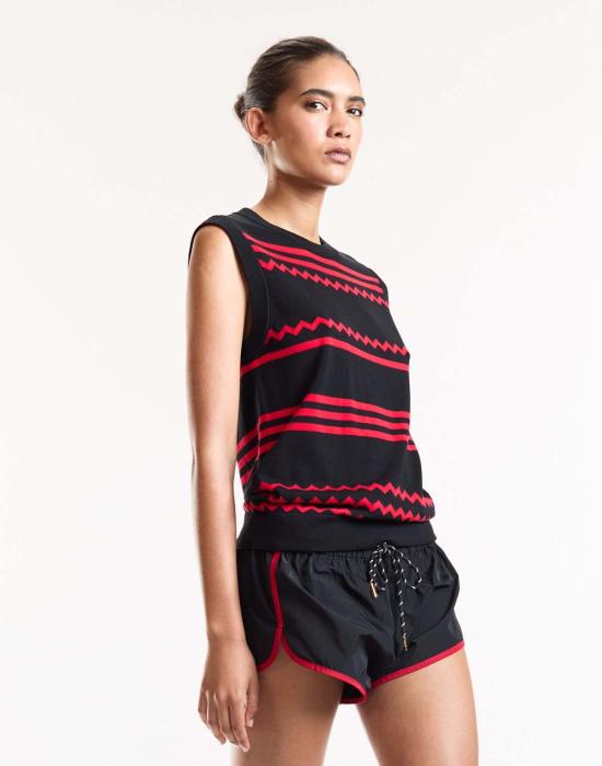  신시아 로리 민소매 티셔츠 신시아 로울리 지기 니트 탱크탑 블랙/레드 - CYNTHIA ROWLEY
