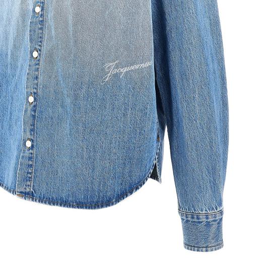 26FW 자크뮈스 시몽 드 님 데님 셔츠 SHM00545AD00017 Blue - JACQUEMUS