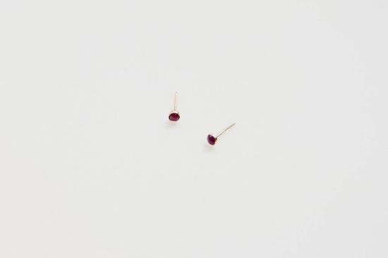  데비 아츠 이어링 콜렉티브 골드 3mm 보석 스터드 귀걸이 - DEVI ARTS COLLECTIVE