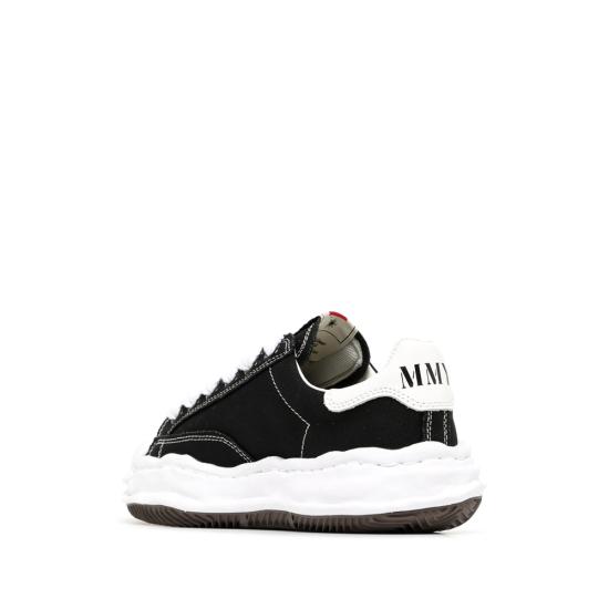 26FW 메종 미하라 야스히로 블레이키 OG 솔 캔버스 로우탑 스니커즈 A08FW735 BLACK BLACK WHITE - MAISON MIHARA YASUHIRO