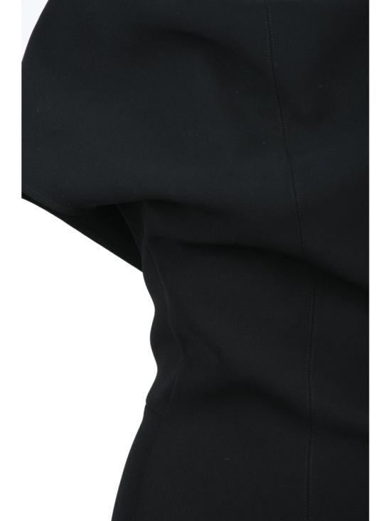 25FW 자크뮈스 숏 원피스 보트넥과 뒷면 지퍼 여밈이 있는 비대칭 블랙 드레스 - JACQUEMUS