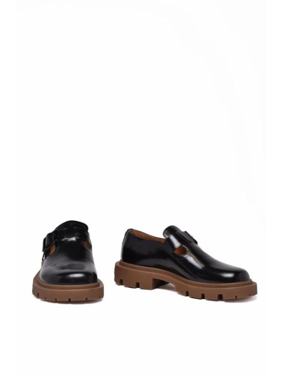 25FW 마르지엘라 로퍼 버클 여밈과 내구성 좋은 밑창을 갖춘 아이비 가죽 신발 - MAISON MARGIELA