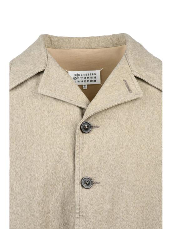 25FW 마르지엘라 자켓 넉넉한 실루엣과 클래식한 칼라가 돋보이는 반경질 면 코트 - MAISON MARGIELA