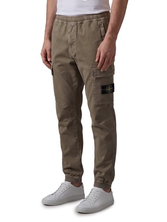 26FW 스톤 아일랜드 와펜 패치 테이퍼드 팬츠 L2S153100033S00L1V015G ARMY GREEN - STONE ISLAND