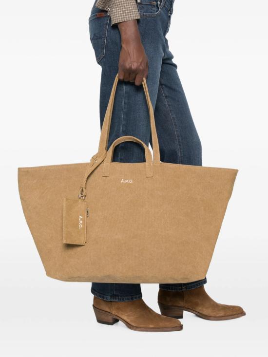 26FW 아페쎄 르 드러머 뚜왈 토트백 COHMPF67046 BAC BROWN - A.P.C.
