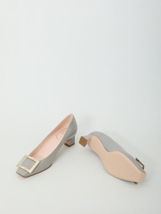 26FW 로저비비에 트럼펫 메탈 버클 펌프스 RVW44815280D1P B206 GREY - ROGER VIVIER