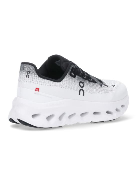 26FW 온 러닝 클라우드 틸트 3ME10101430 BLACK IVORY White - ON RUNNING