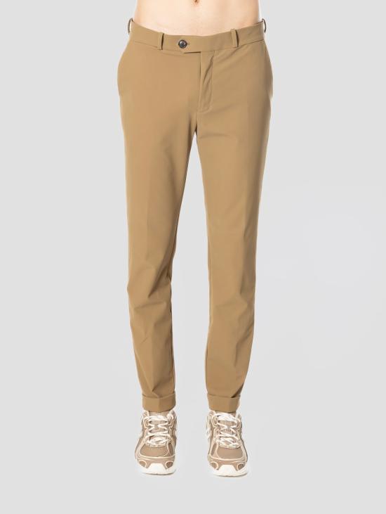 26FW 알알디 스트레이트 팬츠 Tessuto Tecnico Surflex Toupe를 착용한 Pantaloni Chino