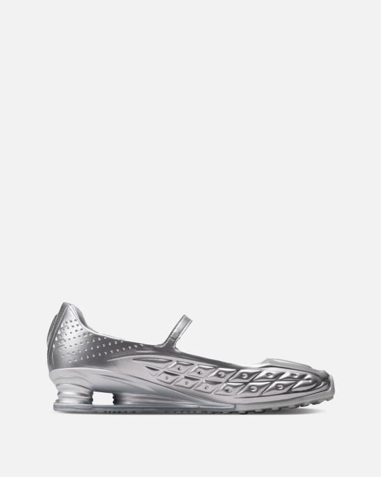  나이키 스니커즈 쇼크 Z 칼리스트라  메탈릭 실버 - NIKE