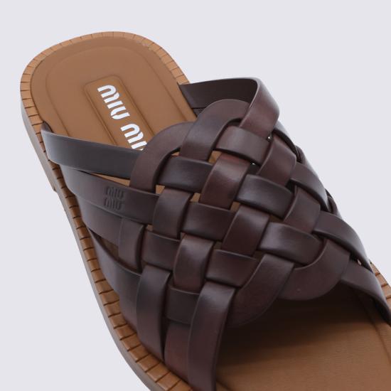26FW 미우미우 뮬/슬리퍼 5XX678FA015 3ZN8F0201 CAFFE - MIU MIU