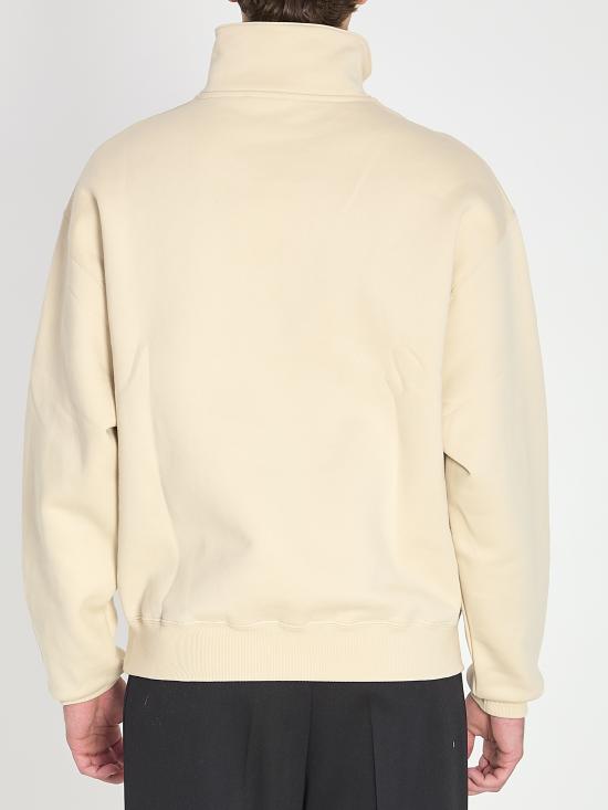 26FW 자크뮈스 하프 집업 스웨트 셔츠 SSM00313AJ00174 150 BEIGE - JACQUEMUS