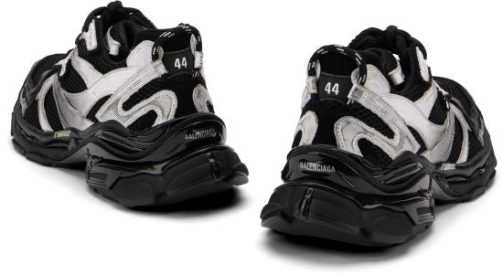 26FW 발렌시아가 러너 스니커즈 779066WRN2G 1090 BLACK - BALENCIAGA
