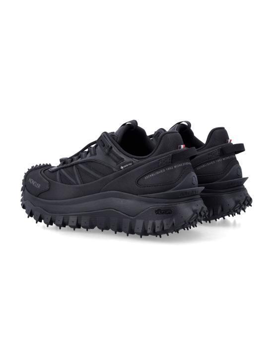 26SS 몽클레어 트레일그립 고어텍스 스니커즈 4M00260M7208 999 BLACK - MONCLER