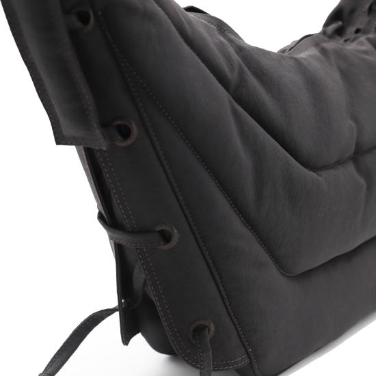 26FW 르메르 워터 리펠런트 나일론 캔버스 미디움 소프트 게임 백 BG0074 LF1330BR490 DARK CHOCOLATE - LEMAIRE