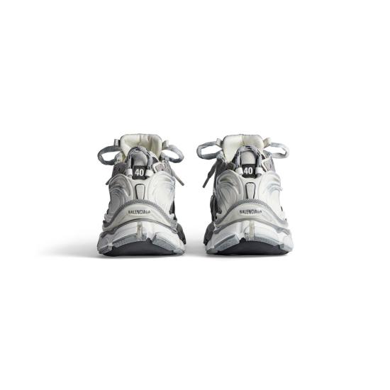 26FW 발렌시아가 러너 스니커즈 772767W3RNY 9012 GREYWHTBLC - BALENCIAGA
