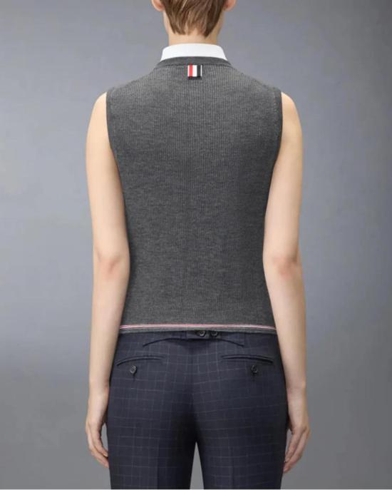  톰브라운 민소매 티셔츠 FKV234A Y1055 035 GRAY - THOM BROWNE