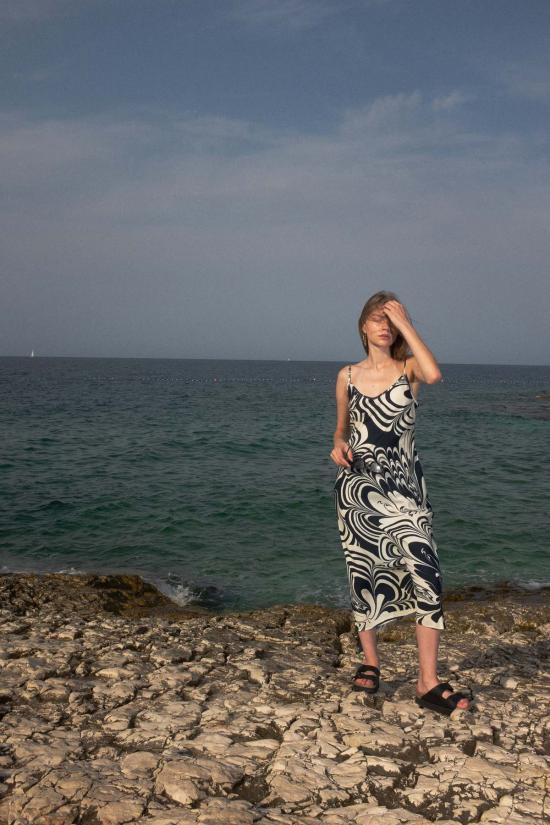  언타이틀드 인 모션 롱 원피스 무제 In Motion Desire Dress Nuva Black - UNTITLED IN MOTION