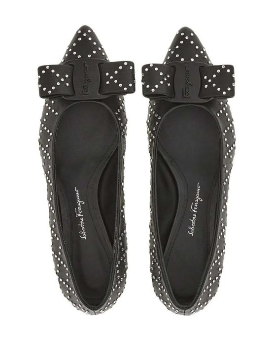  살바토레 페라가모 플랫 슈즈 페라가모 비바 라인스톤 장식 플랫 펌프스 블랙 - SALVATORE FERRAGAMO