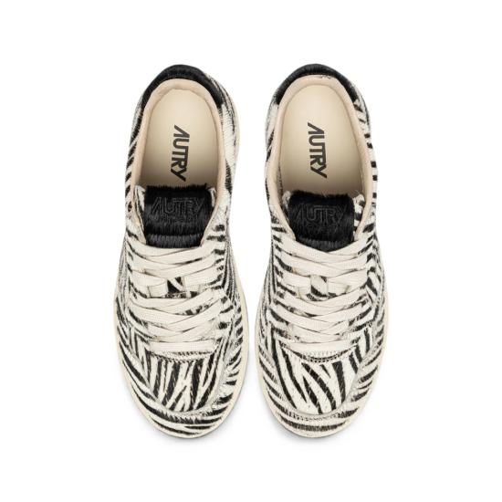 26FW 오트리 메달리스트 로우 레더 스니커즈 AULW JA03 WHITE BLACK - AUTRY