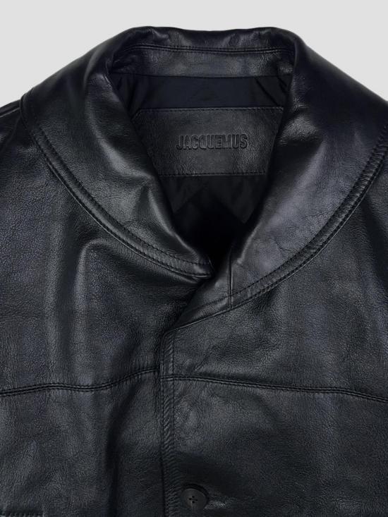 26SS 자크뮈스 가죽 자켓 JAM00100AC03C13 990 Black - JACQUEMUS