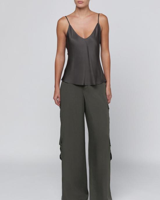  라장스 캐미솔 L'agence Lexi Camisole Ash Olive - L'AGENCE