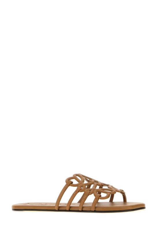 26SS 로에베 페탈 애너그램 소프트 카프스킨 슬라이드 LPEA465X06 CAMEL - LOEWE