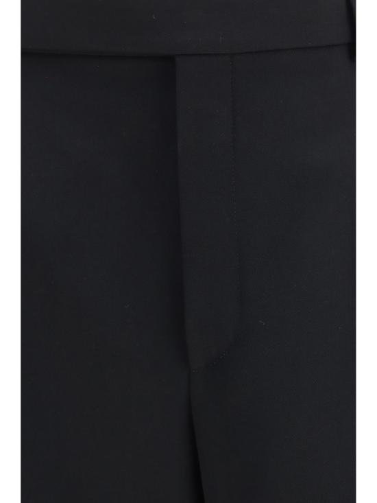 26FW 생로랑 플루이드 그레인 드 푸드르 포멀 슬랙스 A000O7Y7E63 1000 BLACK - SAINT LAURENT