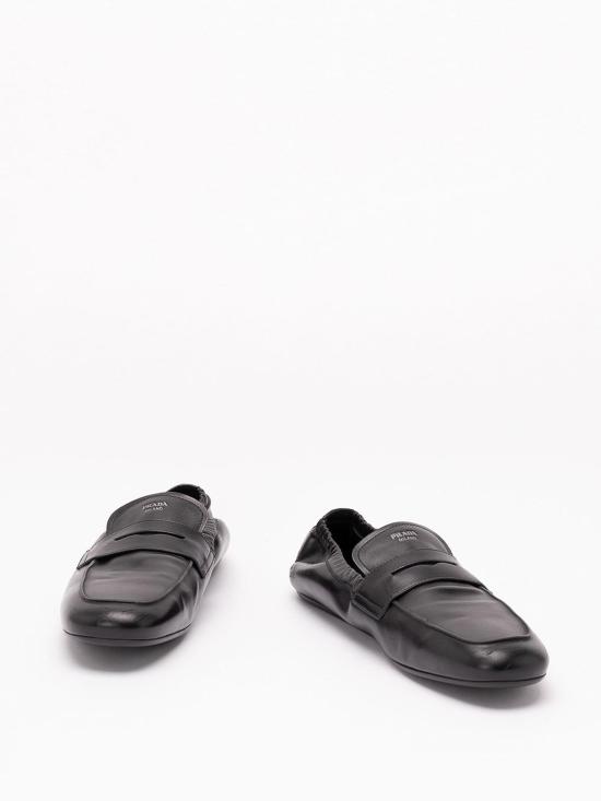 26FW 프라다 셔플 앤틱 레더 로퍼 2DG1587V6FG012F0002 Black - PRADA