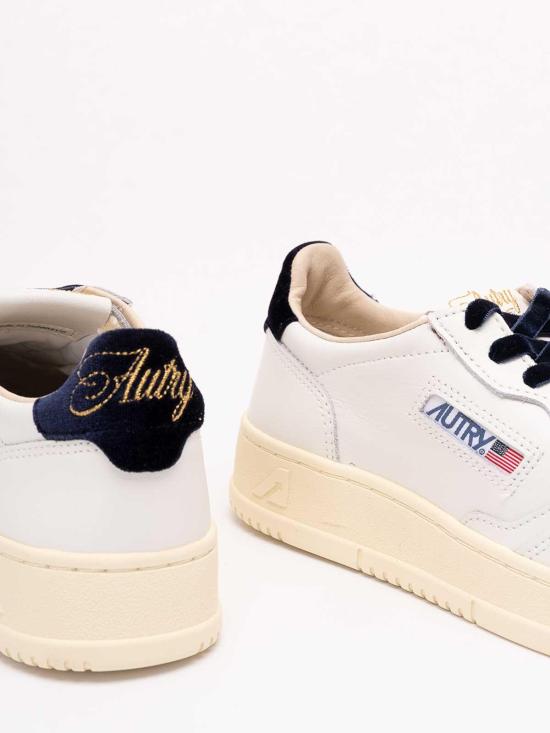 26FW 오트리 메달리스트 로우 레더 스니커즈 AULWVZ02 WHITE - AUTRY