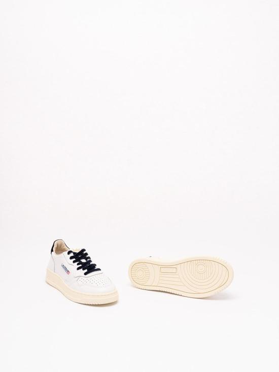 26FW 오트리 메달리스트 로우 레더 스니커즈 AULWVZ02 WHITE - AUTRY