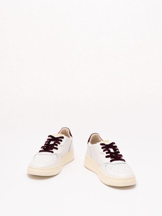 26FW 오트리 메달리스트 로우 레더 스니커즈 AULWVZ01 WHITE - AUTRY