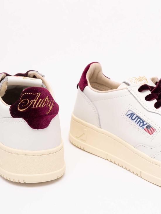 26FW 오트리 메달리스트 로우 레더 스니커즈 AULWVZ01 WHITE - AUTRY