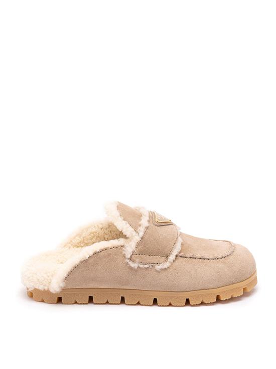 26FW 프라다 스웨이드 앤 시어링 뮬 1R129OJFTFZF20F0F24 DARK BEIGE