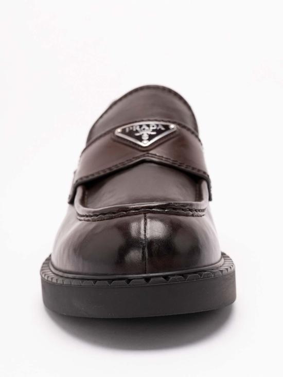 26FW 프라다 초콜릿 레더 로퍼 2DE1273ZPQFG000F0562 BROWN - PRADA