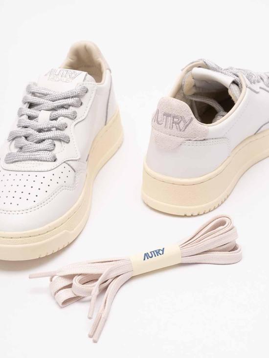 26FW 오트리 메달리스트 로우 레더 스니커즈 AULWSW03 WHITE - AUTRY