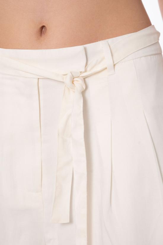 26SS 라코스테 숏팬츠 FF1026 70V White - LACOSTE