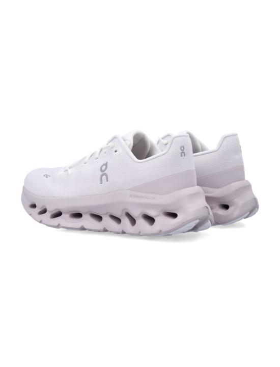26FW 온 러닝 스니커즈 3WE10055258EI White - ON RUNNING