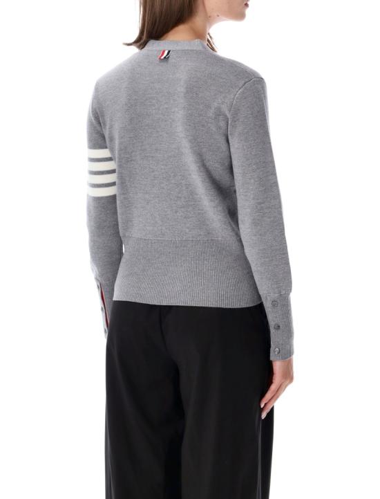 26FW 톰브라운 파인 메리노 울 4바 클래식 V넥 가디건 FKC207A00014055 Grey - THOM BROWNE