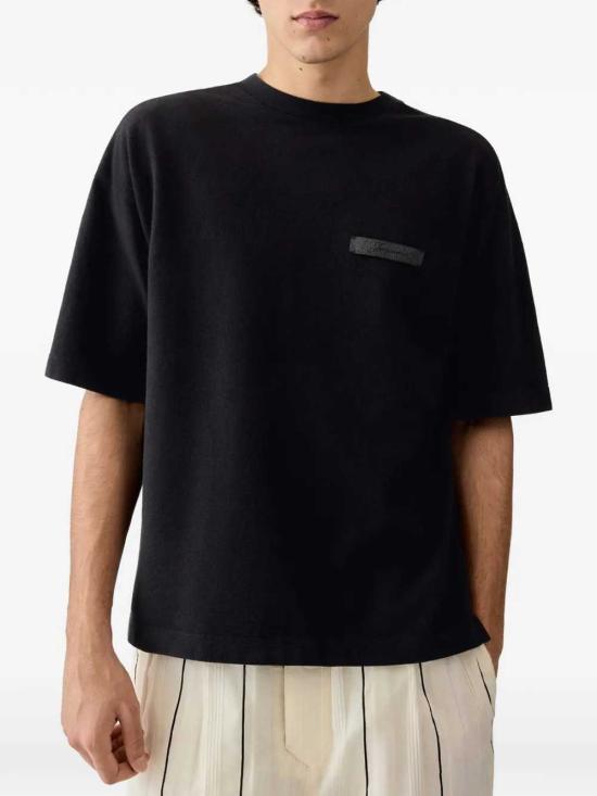 26FW 자크뮈스 반팔 티셔츠 26HTSU00345AJ00327 DARK GREY 970 - JACQUEMUS