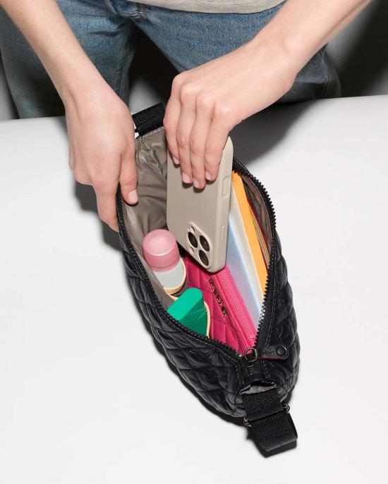  엠지 월리스 벨트백 Mz Wallace Small Metro Smile Bag - MZ WALLACE
