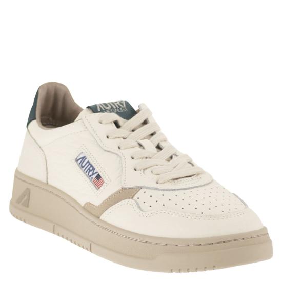 26FW 오트리 메달리스트 로우 스니커즈 AULM WHITE GREEN - AUTRY