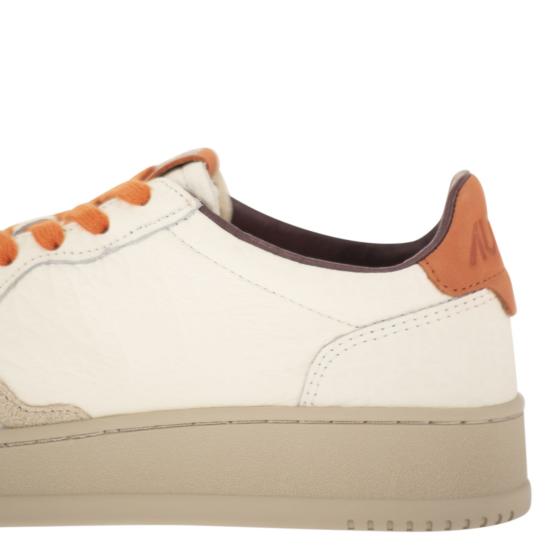 26FW 오트리 메달리스트 로우 스니커즈 AULM WHITE ORANGE - AUTRY