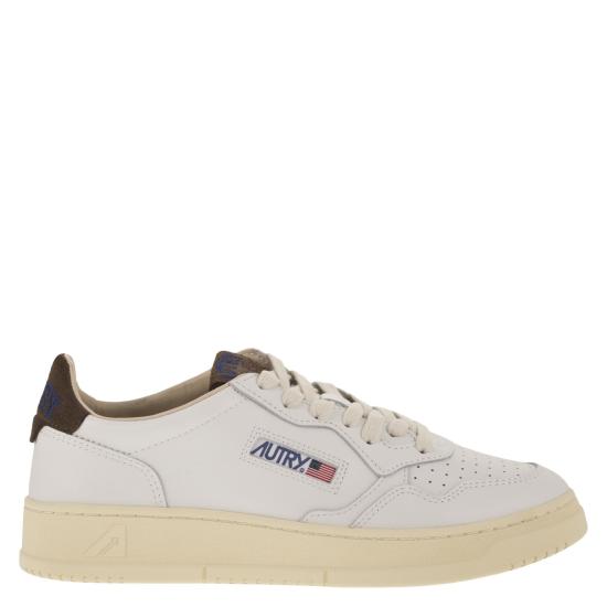 26FW 오트리 메달리스트 로우 스니커즈 AULM WHITE BROWN