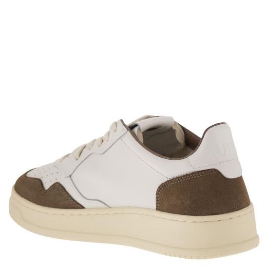 26FW 오트리 메달리스트 로우 스니커즈 AULM WHITE BROWN - AUTRY