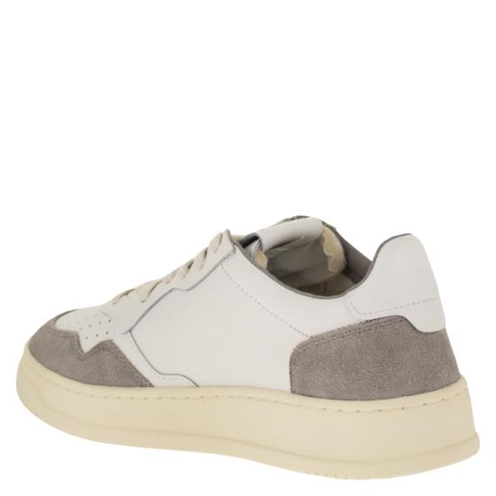 26FW 오트리 메달리스트 로우 스니커즈 AULM WHITE GREY - AUTRY