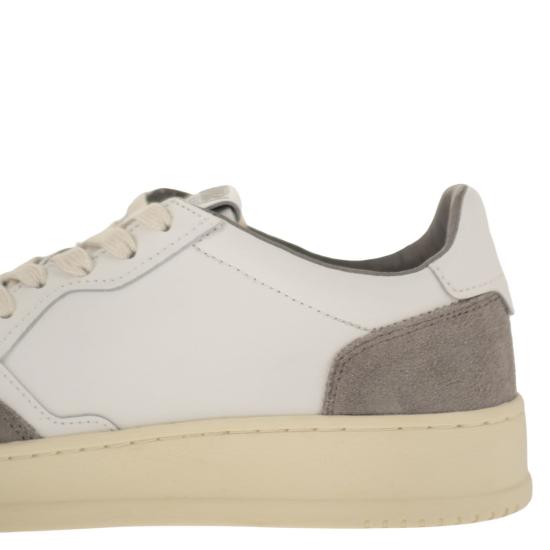 26FW 오트리 메달리스트 로우 스니커즈 AULM WHITE GREY - AUTRY