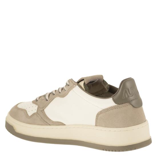 26FW 오트리 메달리스트 로우 스니커즈 AULM WHITE BEIGE - AUTRY